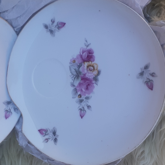 Mid Century Modern Design Shabby pink Roses Dessert Plates Asymmetrical set 4 - Picture 2 of 3